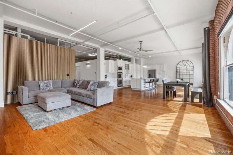 1555 California St #605, Denver, CO 80202