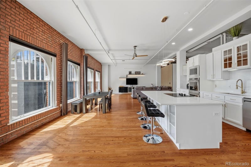 1555 California St #605, Denver, CO 80202