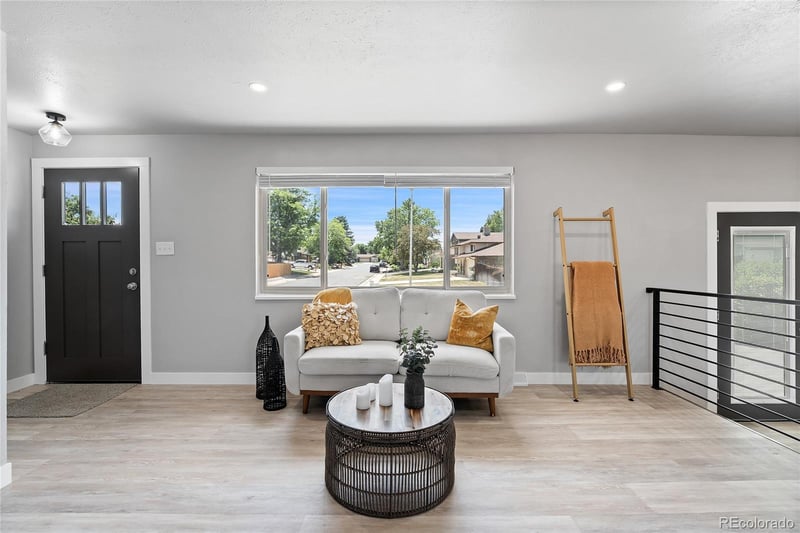 9457 Arizona Ave, Lakewood, CO 80232