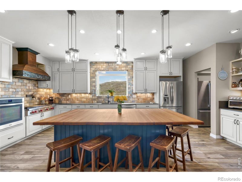 2051 Stove Prairie Rd, Bellvue, CO 80512
