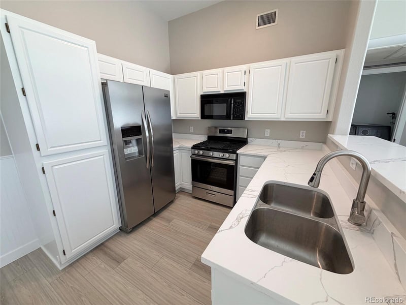 8365 Pebble Creek Way #201, Highlands Ranch, CO 80126