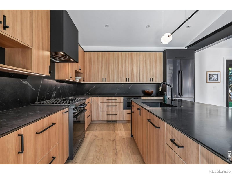 1160 Edinboro Dr, Boulder, CO 80305