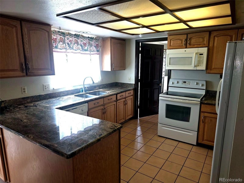 3722 Walden Way, Aurora, CO 80013