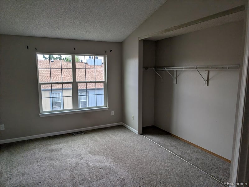12093 Hoye Dr, Aurora, CO 80012