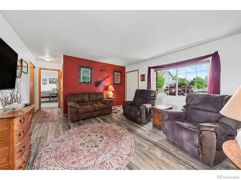 3158 Williamsburg St, Loveland, CO 80538