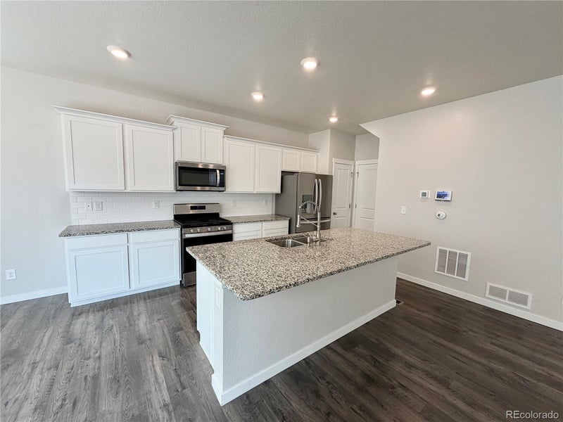 204 Coyote St, Bennett, CO 80102