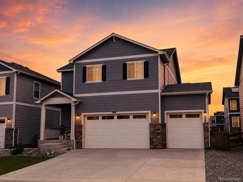 204 Coyote St, Bennett, CO 80102