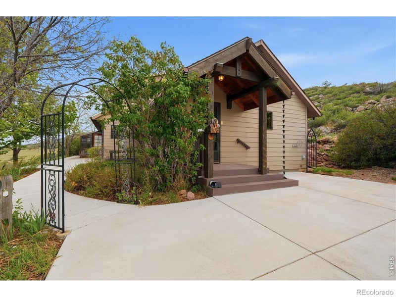 26 Poorwill Ln, Laporte, CO 80535