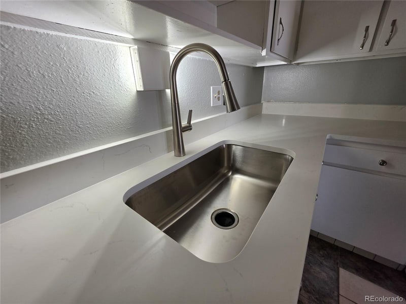 1306 Parker Rd #277, Denver, CO 80231
