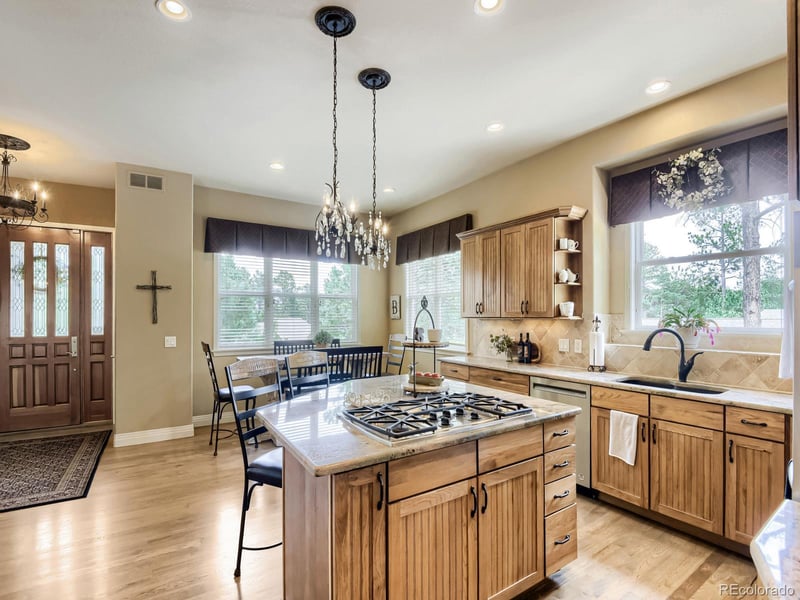 620 Cumberland Rd, Larkspur, CO 80118