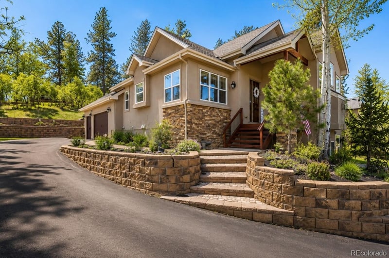 620 Cumberland Rd, Larkspur, CO 80118