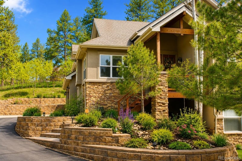620 Cumberland Rd, Larkspur, CO 80118