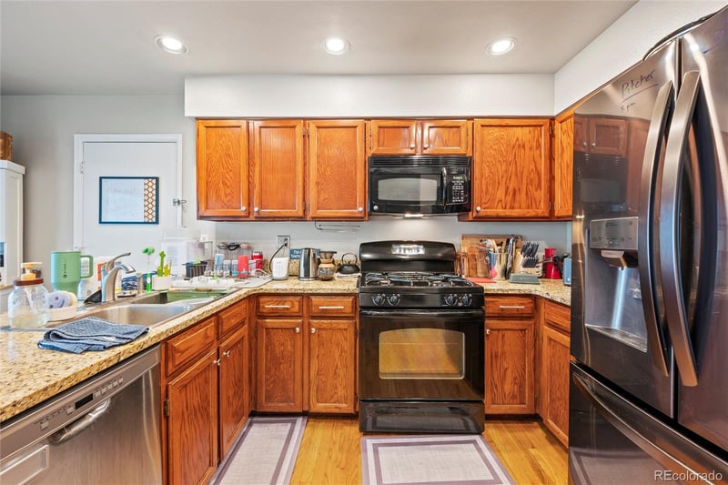 881 Memphis Way, Aurora, CO 80017