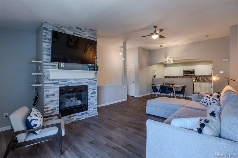 4271 Blackhawk Cir #2C, Aurora, CO 80014