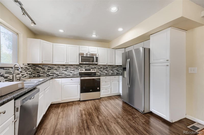 4215 Ireland Ct, Aurora, CO 80013