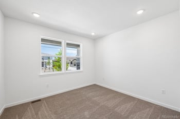 25264 E Warren Pl, Aurora, CO 80018