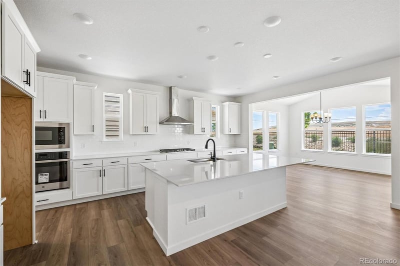 25264 Warren Pl, Aurora, CO 80018
