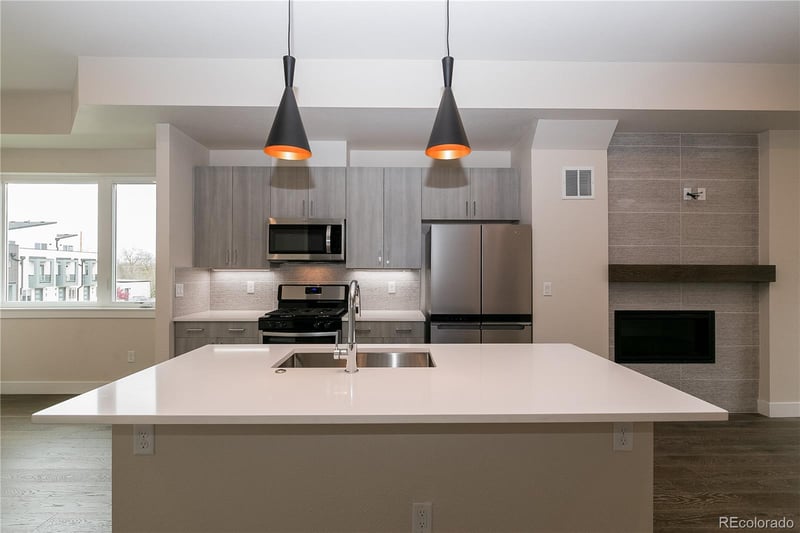 1275 Stuart St, Denver, CO 80204