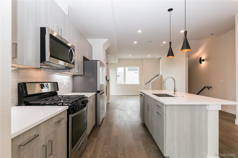 1275 Stuart St, Denver, CO 80204