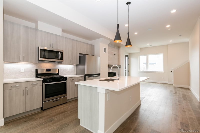 1275 Stuart St, Denver, CO 80204
