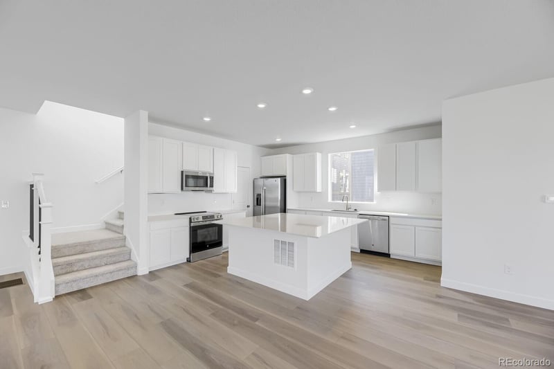 7717 Mobile Way, Centennial, CO 80016