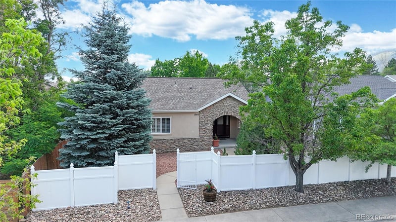 1003 19th St, Golden, CO 80401