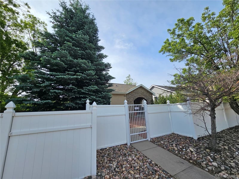 1003 19th St, Golden, CO 80401