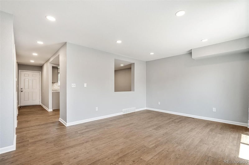 1286 Troy St, Aurora, CO 80012