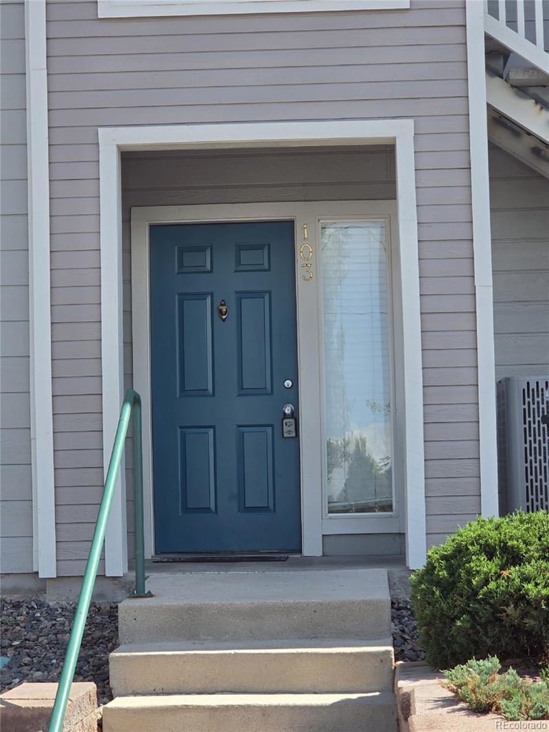 8342 Pebble Creek Way #103, Highlands Ranch, CO 80126