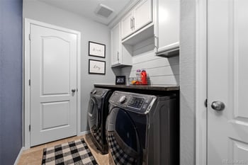 9796 Meeker St, Littleton, CO 80125