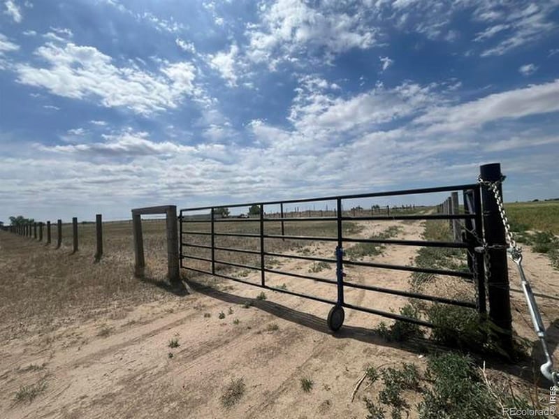 73550 160th Ave, Wiggins, CO 80654
