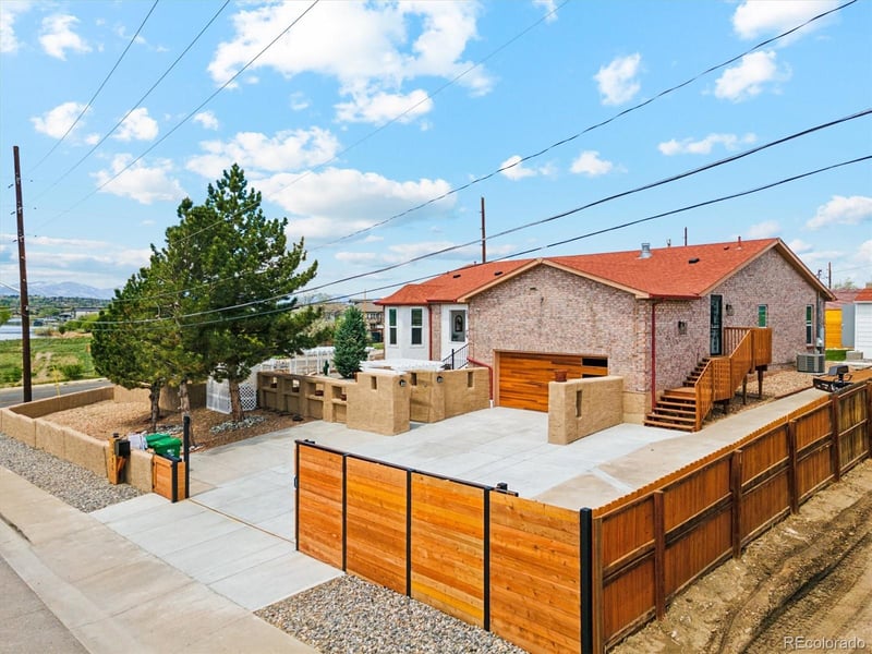 3595 67th Ave, Denver, CO 80221