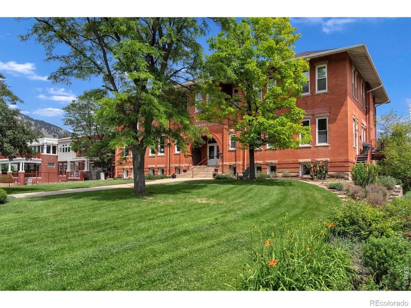 1215 Cedar Ave #301, Boulder, CO 80304