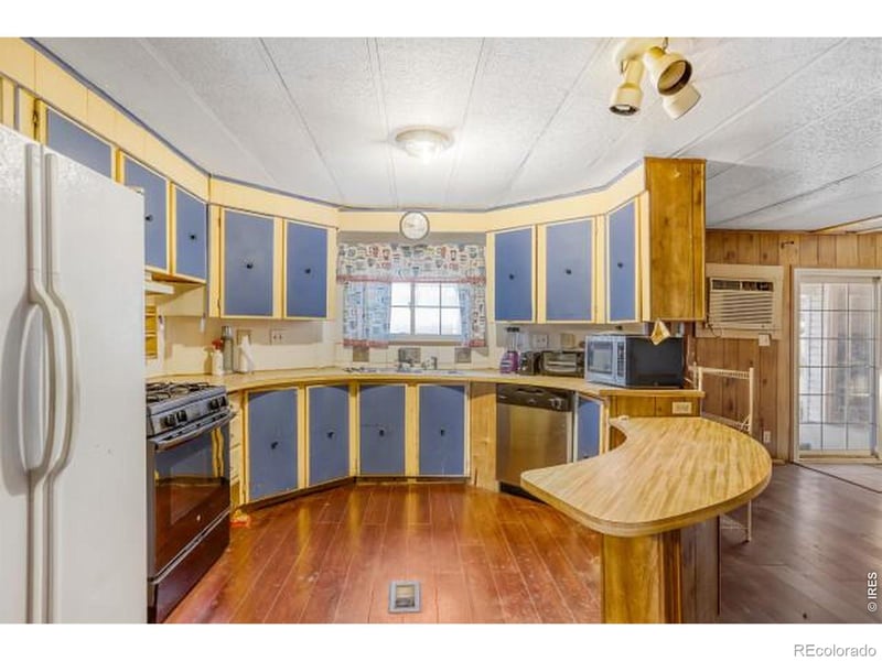 1215 Macintyre Ct, Dacono, CO 80514