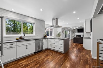 8070 S Monaco Cir, Centennial, CO 80112