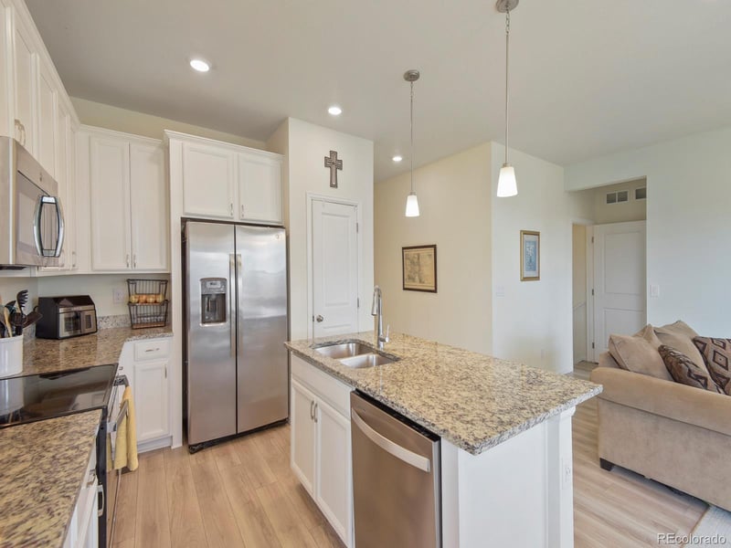 924 Peach Leaf Ln, Elizabeth, CO 80107