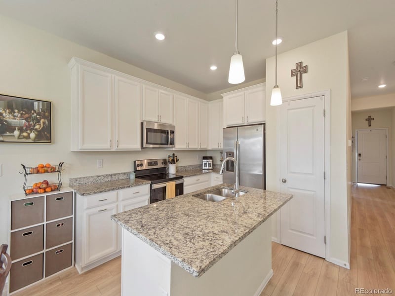 924 Peach Leaf Ln, Elizabeth, CO 80107