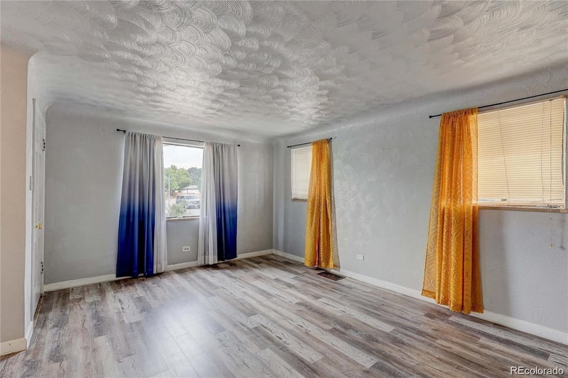 3398 Newport St, Denver, CO 80207