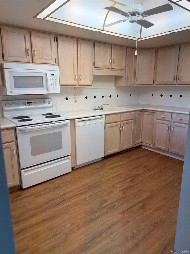 13691 Marina Dr #404, Aurora, CO 80014