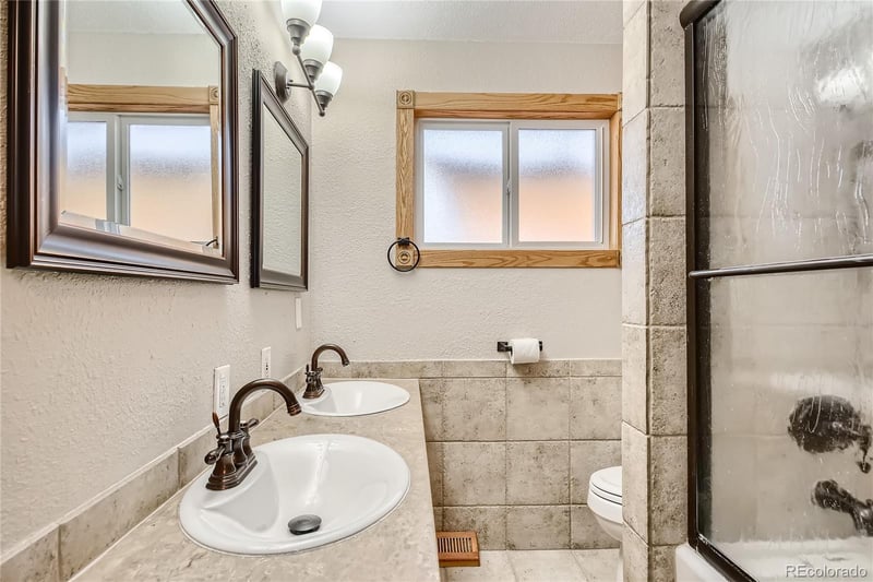 4010 Jason St, Englewood, CO 80110