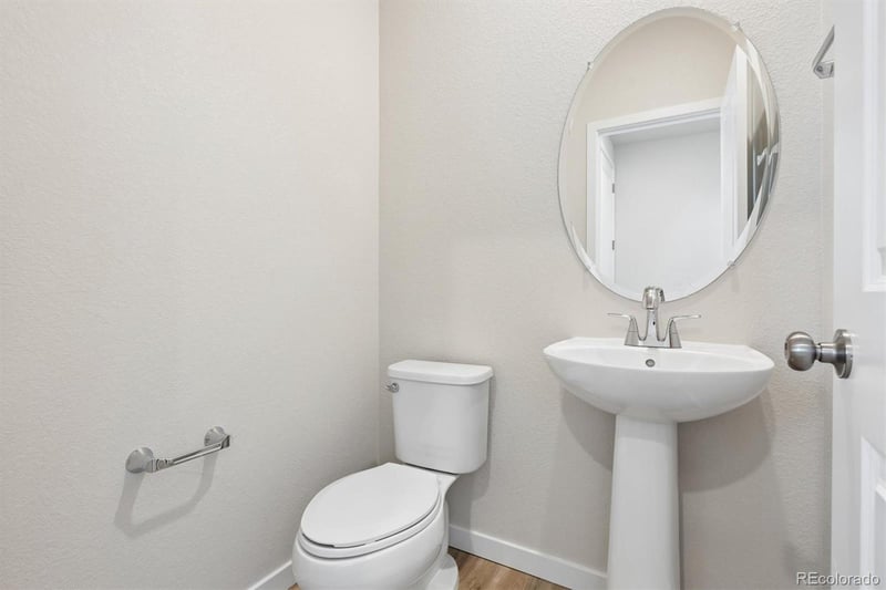 22729 47th Dr, Aurora, CO 80019