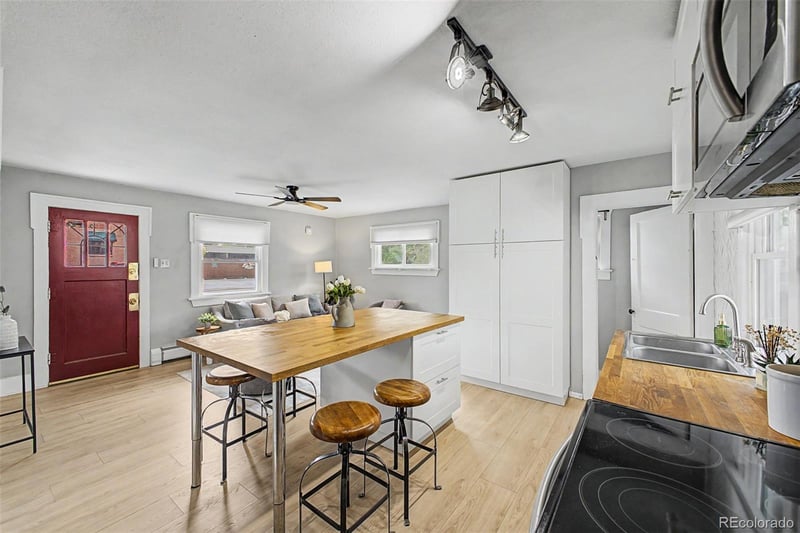 2963 S Fox St, Englewood, CO 80110