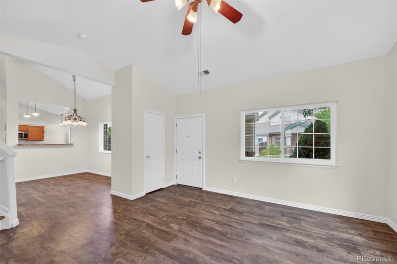 878 Kalispell Cir #101, Aurora, CO 80017
