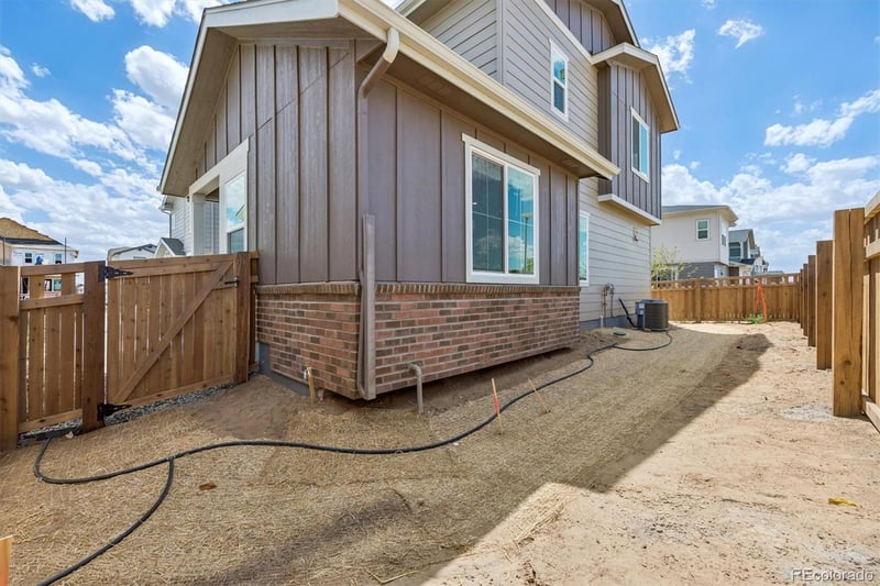 22739 47th Dr, Aurora, CO 80019