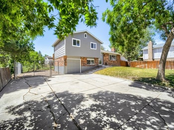 9320 W Burgundy Ave, Littleton, CO 80123