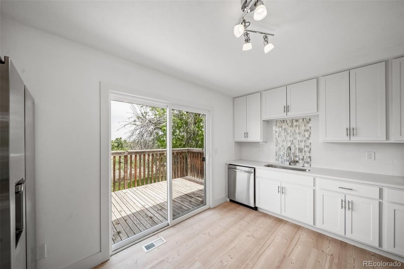 15989 18th Pl, Aurora, CO 80011