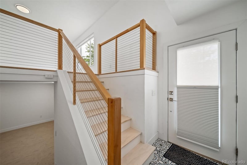 15989 18th Pl, Aurora, CO 80011
