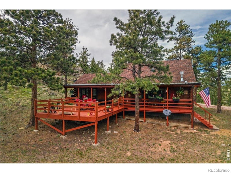 10 Manhead Mountain Dr, Livermore, CO 80536