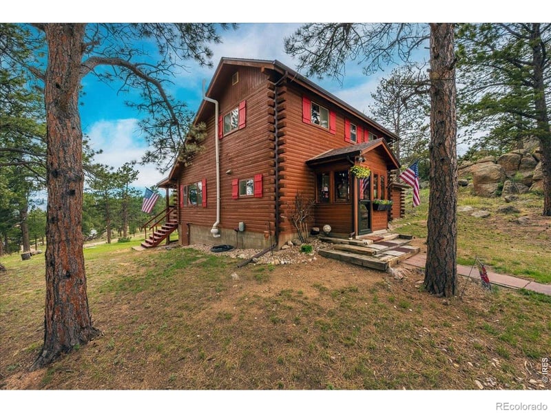 10 Manhead Mountain Dr, Livermore, CO 80536