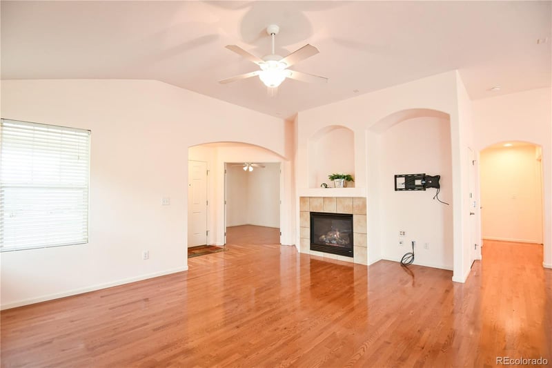 23627 E Bellewood Dr, Aurora, CO 80016